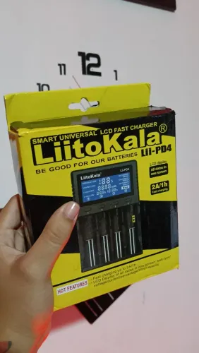 CARREGADOR DE PILHA LIITO KALA ATE 4 PILHAS