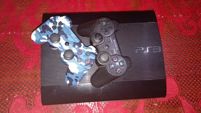 PS3 desbloqueado com jogos, tudo funcionando perfeitamente!