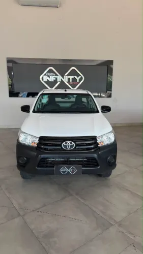 Toyota Hilux CS 4X4 2.8 TDI Diesel Mec. 2024