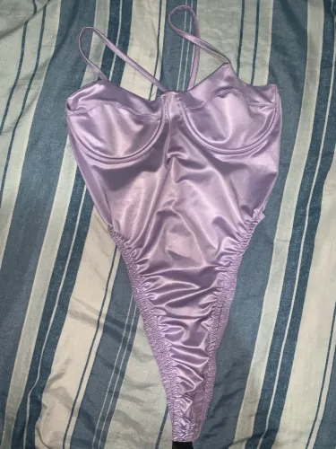 Body lilás 