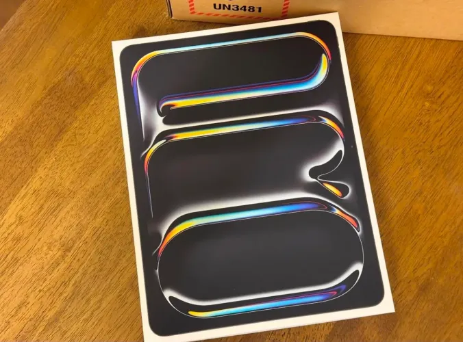 iPad Pro M5 13 pol 256GB - 1 ano de garantia com nota fiscal