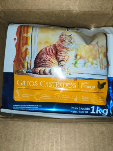 Ração fórmula natural life Gatos Castrados Sabor Frango 2kg 