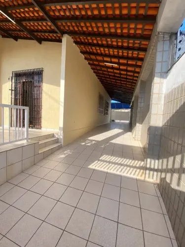 Imóvel para aluguel possui 300 metros quadrados com 3 quartos em Conjunto dos Ipês - São L