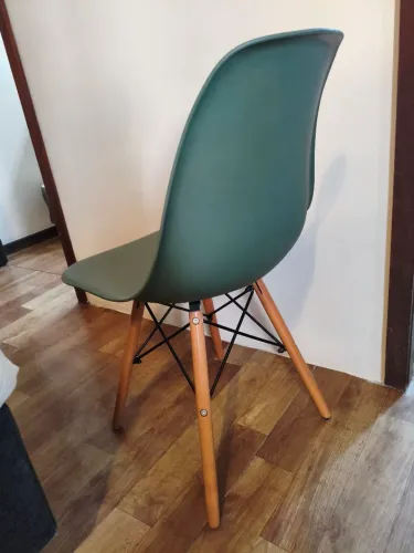 cadeira eames eiffel verde musgo