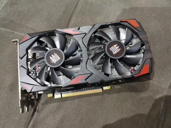 Placa de vídeo - RX 580 8Gb - DEFEITO