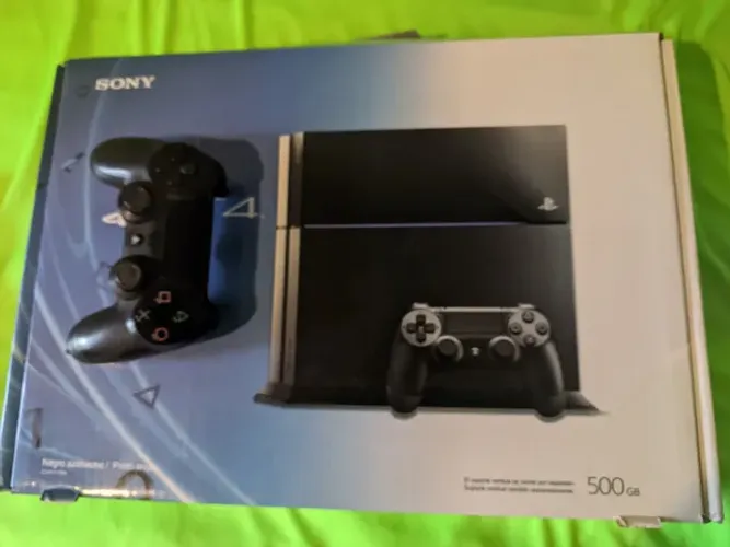 Console PS4 na Caixa