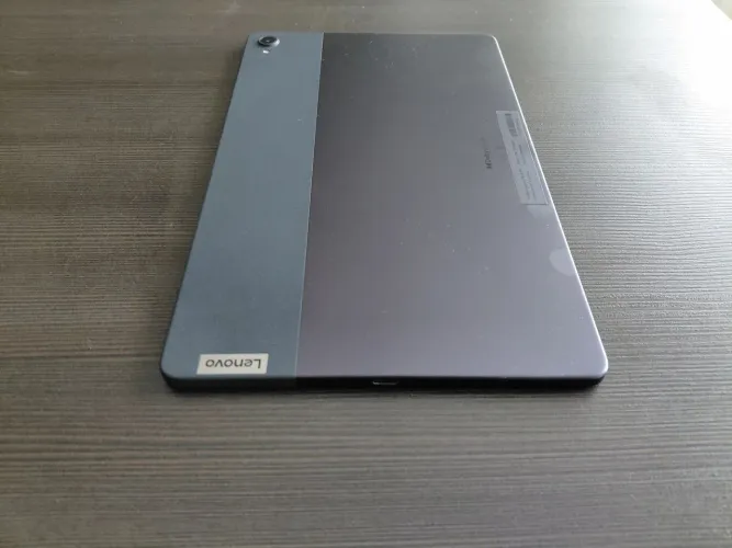 Tablet Lenovo TB - J616F