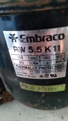 Motor de geladeira embaraço  127 volts feito compressor  de encher bola 