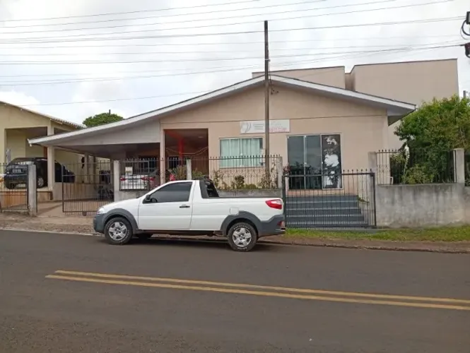 Vende-se duas casas em Francisco Beltrão bairro Jardim Virginia