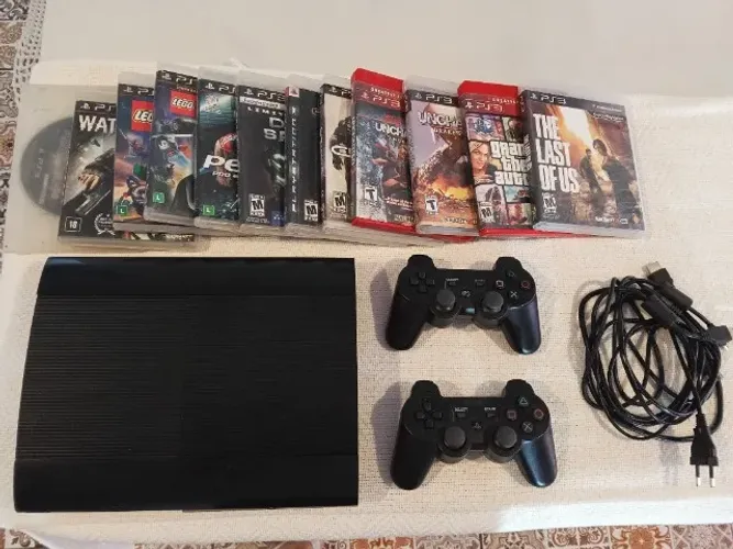 Playstation 3 desbloqueado .REN. 2 controles Todos os cabos