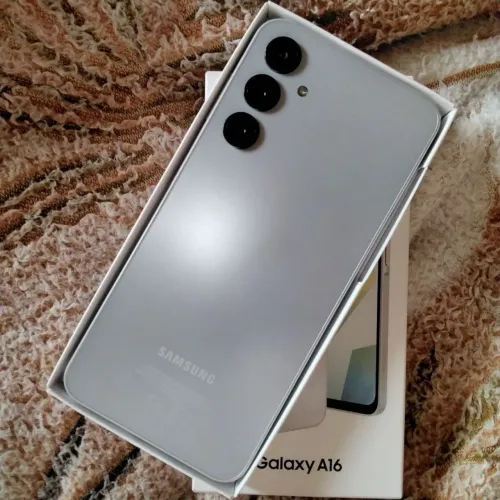 Samsung a16 troco em iPhone 11 ou 12 normal 