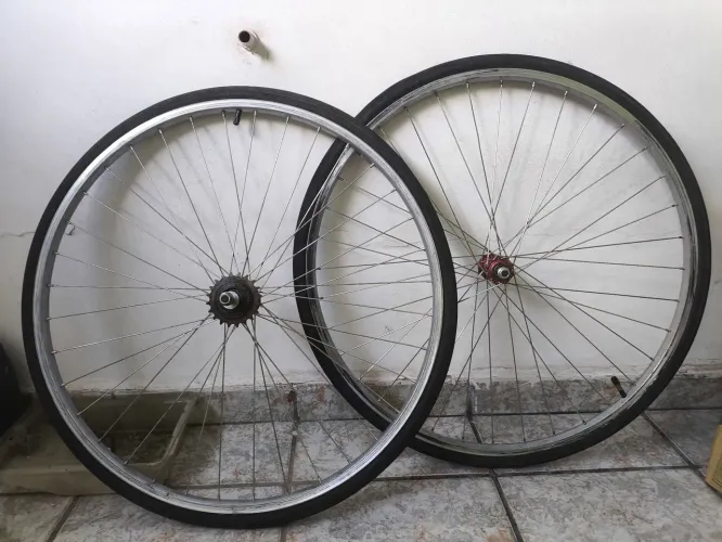 ARO 27 P/ Monark 10 - Caloi 10 em perfeito estado