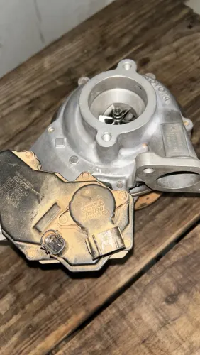 ? TURBINA ORIGINAL TOYOTA HILUX 2.8 - 2020 ?