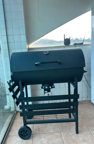Churrasqueira usada somente uma vez