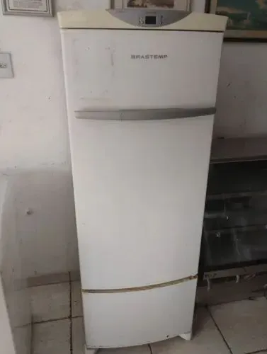Refrigerador Brastemp Eletrônico 330 litros (220Volts)