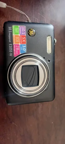 Camera USADA GE modelo E1055W, completa com capa, cabos, manual e caixa original