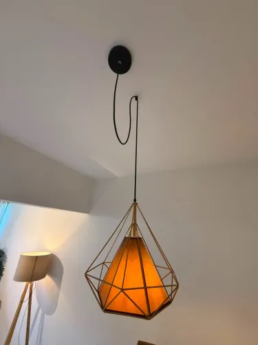 Lustre pendente diamante com a lâmpada