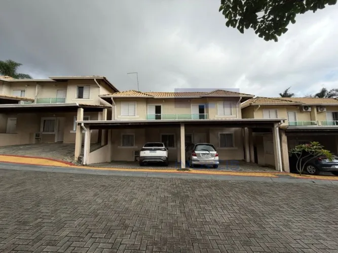 CASA À VENDA - CONDOMÍNIO MONTPELLIER - 240 M² - 4 SUÍTES - 2 TERRENOS