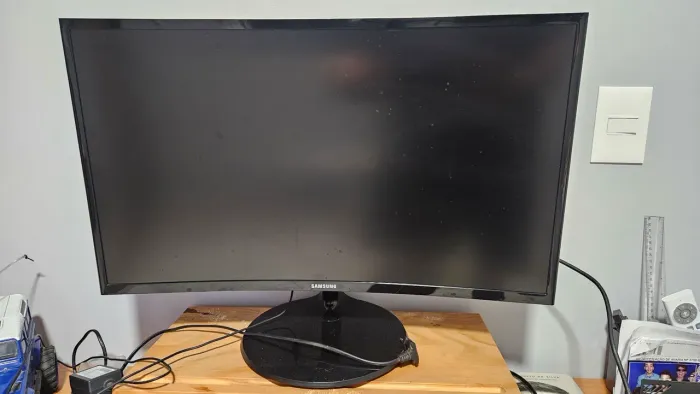 Monitor curvo Full HD Samsung 27 polegadas