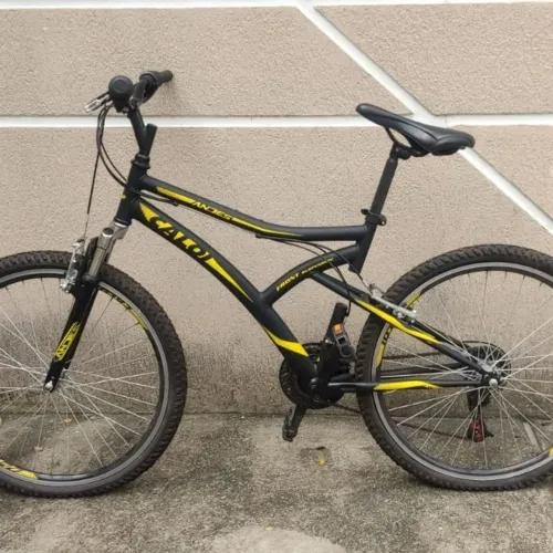 Bicicleta andes caloi, com trovadores de marcha yamada