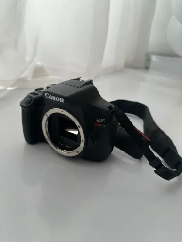 Canon T7 Rebel