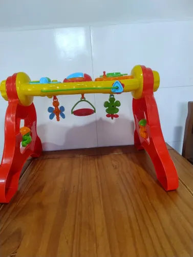 Centro de atividades infantil Brinquedos play Gym Maral