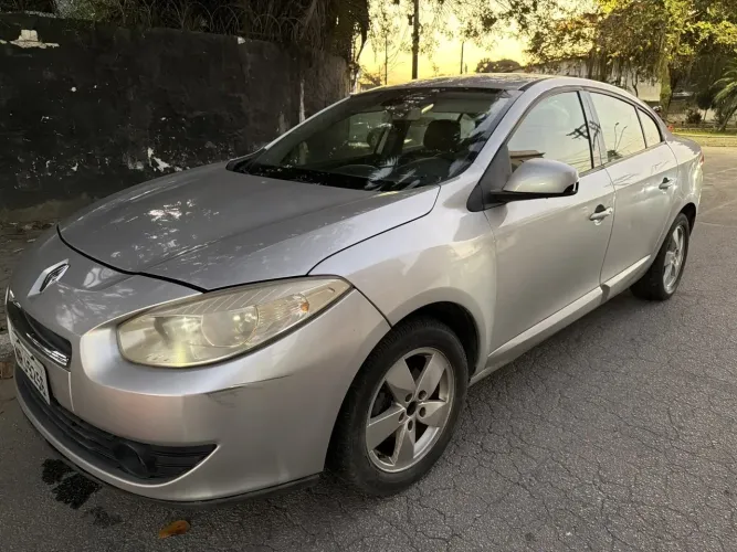 Renault Fluence Sed. Dynamique 2.0 16V Flex Aut. 2011