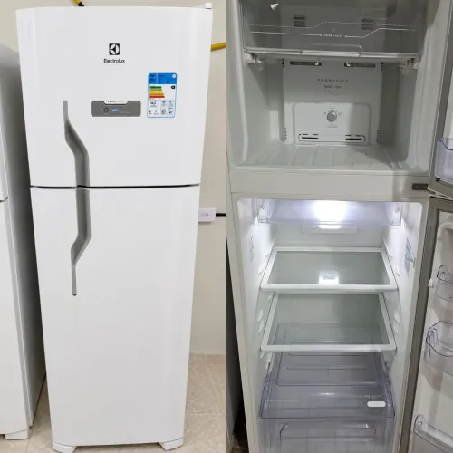 Geladeira frost free 01 ano de uso!!
