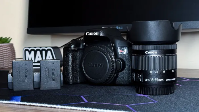 Canon T6i + Lente 18-55mm EF-S + 2 Baterias Originais
