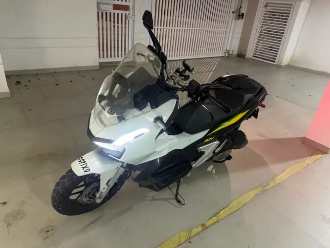 Honda adv