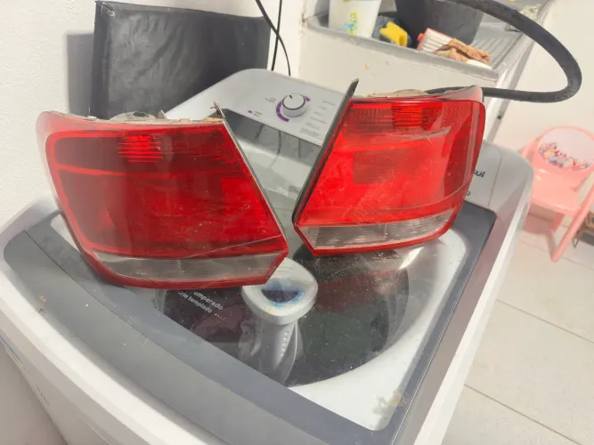 Par de faróis traseiros gol g6