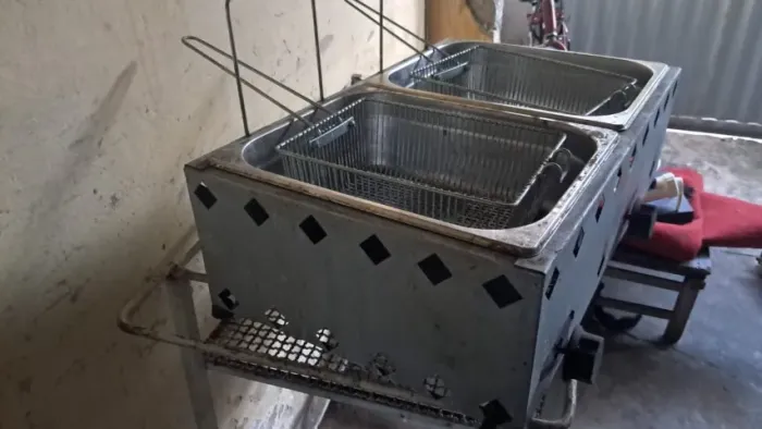 Vendo fritadeira em ótimo estado 