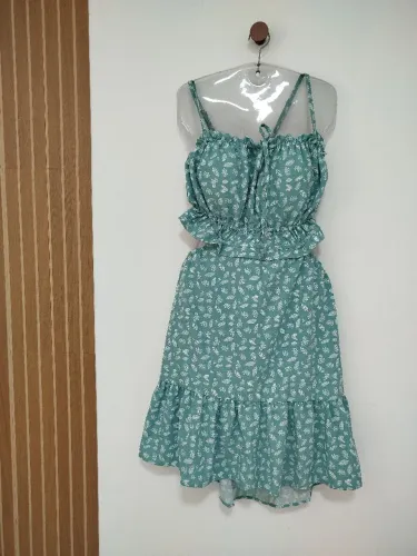 Vestido com amarração nas costas tamanho unico