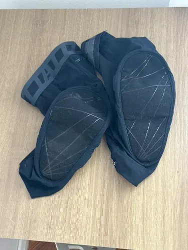 Joelheira Specialized Enduro