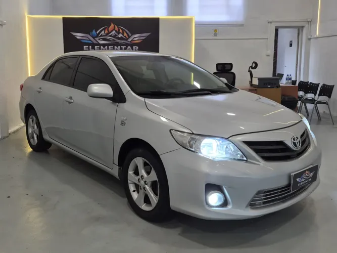 Toyota Corolla GLI 1.8 Flex 16V Aut. 2012