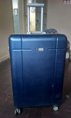 Mala de viagem em bom estado