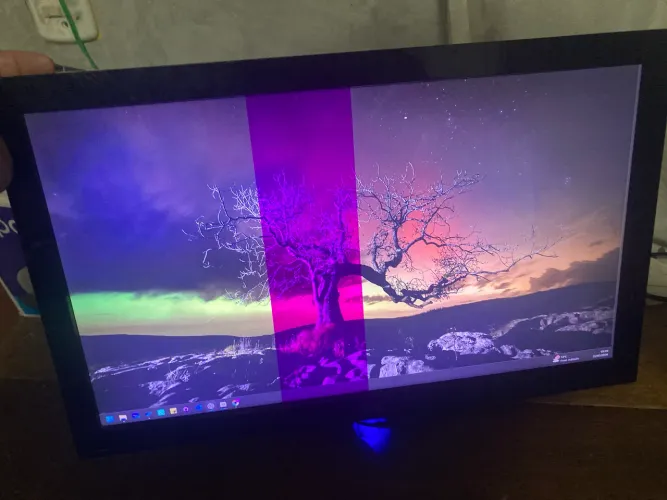 Monitor tv de 22 polegadas (detalhe)