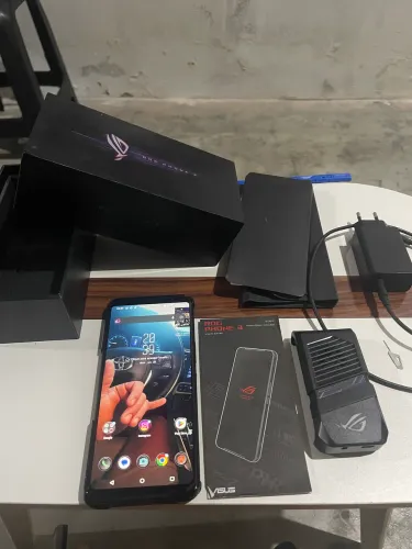 Vendo Rog Phone 3 Sem detalhes 