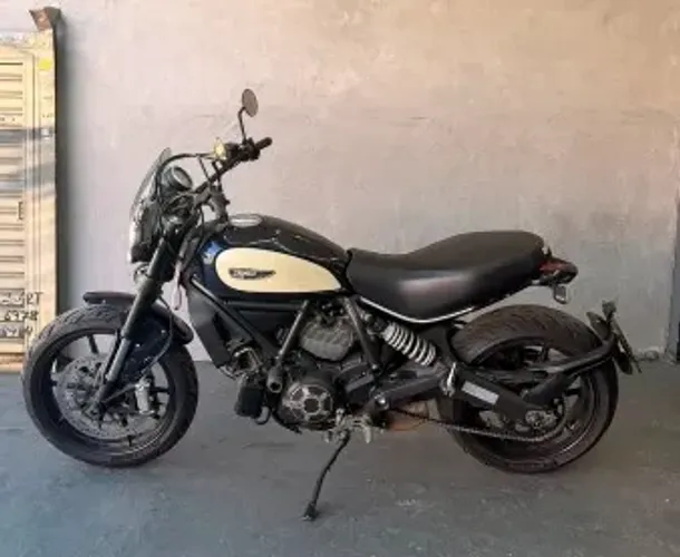 DUCATI 800cc personalizada