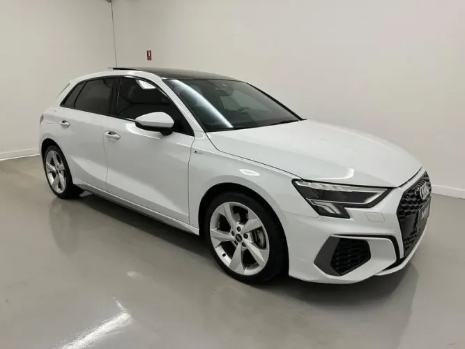Audi A3 Sportback S-line 2.0 TFSI S-tronic 2024