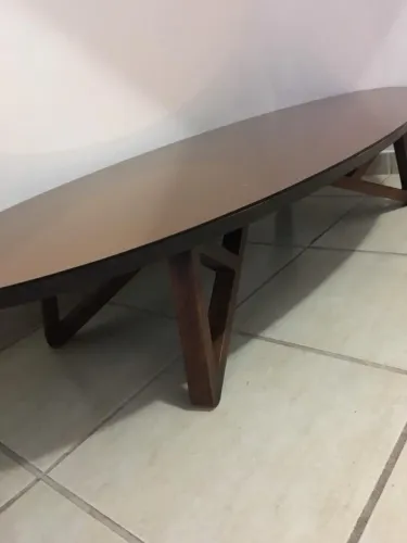 Mesa de madeira maciça de luxo para centre de sala 