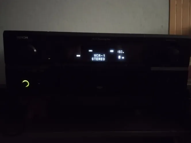 Amplificador denon AVR 3806