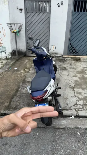 moto moto quitada , baixa quilometragem, toda revisada , só transferi