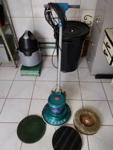 Enceradeira industrial cleaner tamanho 300