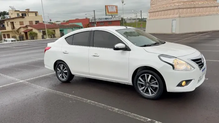 Nissan Versa SL 1.6 16V Flexstart 4P Aut. 2020