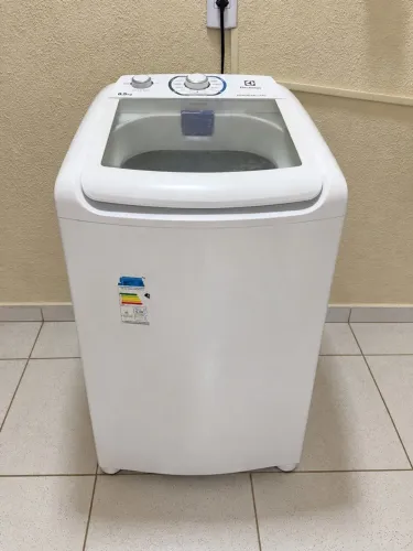VENDE-SE MÁQUINA DE LAVAR ELECTROLUX 8,5 KG