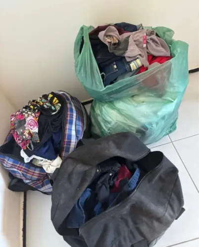 Lote de roupas bazar