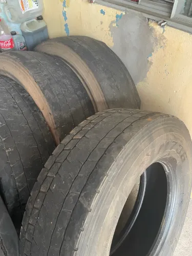 Pneu Scania 295/80r 22.5