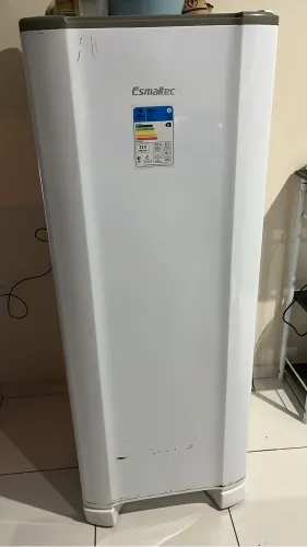 Geladeira Esmaltec 245L 