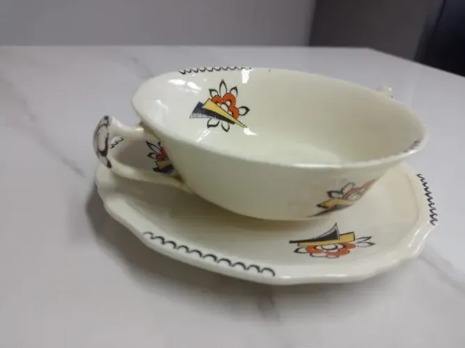 Conjunto de Consumê em porcelana inglesa, sec. XX